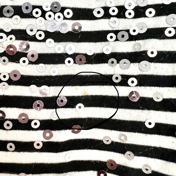 2B by Bebe Adorable 3/4 Sleeve Sequin Scoop Neck Crop Top! - Picture 4 of 12